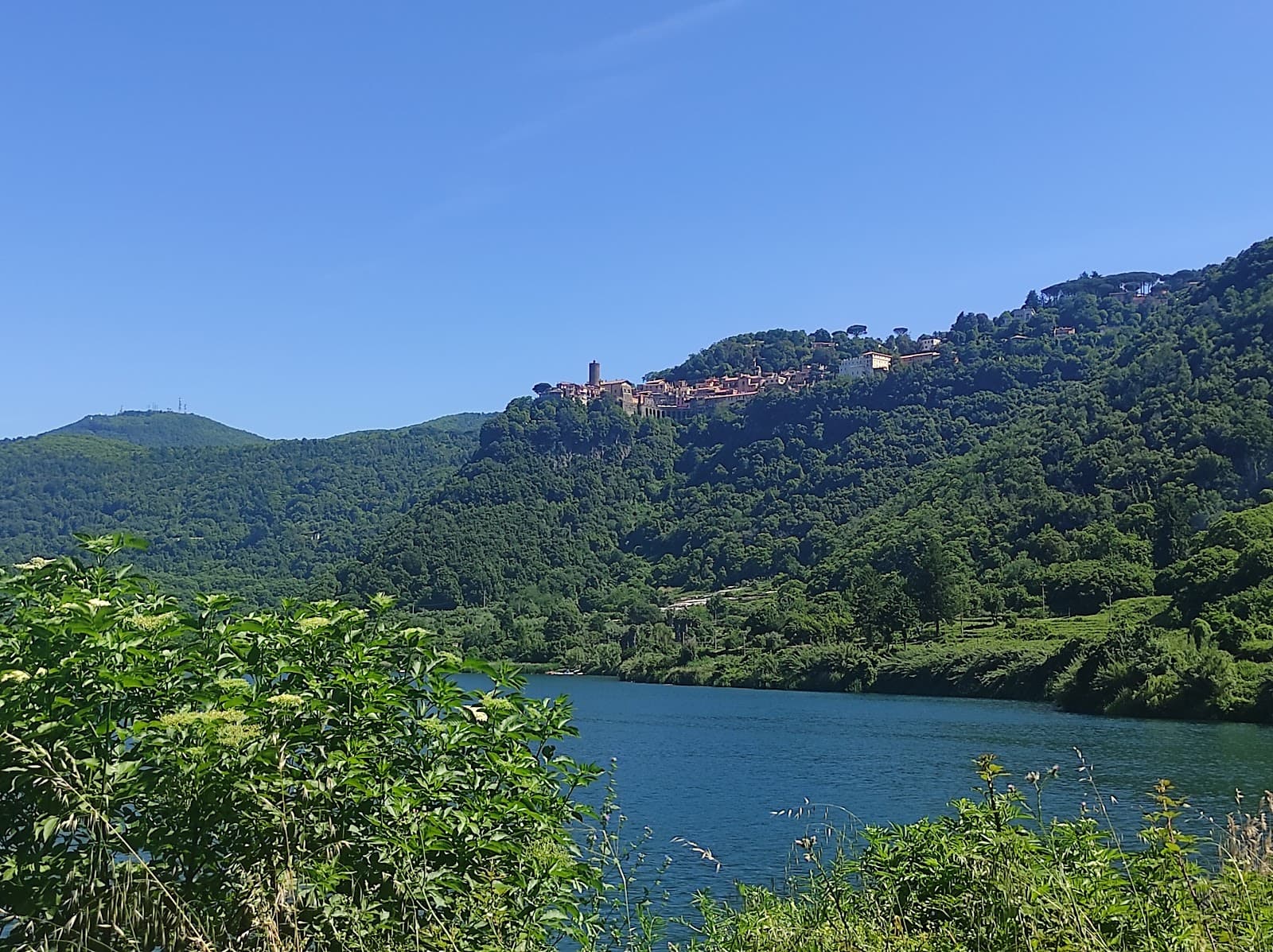 Spiaggia di Lago di Nemi — foto 2